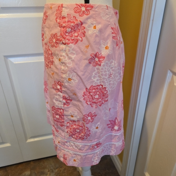 LILLY PULITZER PINK FLORAL SKIRT, SIZE 12 - Picture 4 of 10